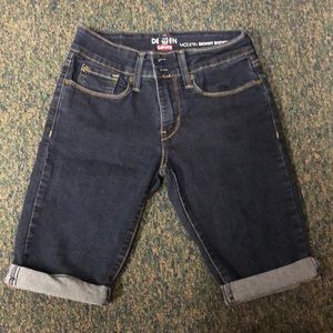4 pairs of jean shorts